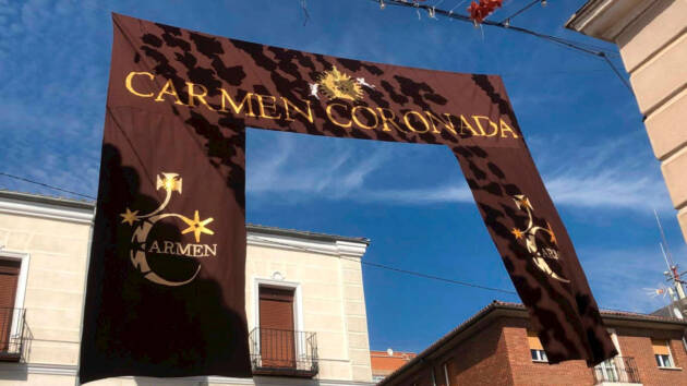 Alcalá de Henares se engalana para la procesión de la Coronación de la Virgen del Carmen