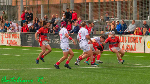 El Rugby Alcalá sigue sufriendo pero suma su tercera victoria ante Arquitectura
