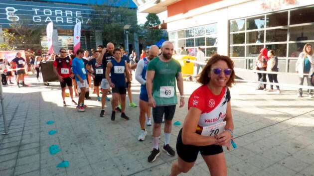 190 valientes subieron los 17 pisos de Torre Garena en la Carrera Vertical de Cruz Roja