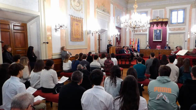 Lectura pública en Alcalá de Henares para celebrar los 47 años de la Constitución Española