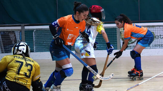 Trabajada victoria de las Guerreras del Alcalá Hockey en el derbi ante Alcorcón