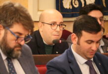 El PP de Alcalá acusa a Castillejo de utilizar el Pleno para lanzar su campaña interna contra Rodríguez Palacios