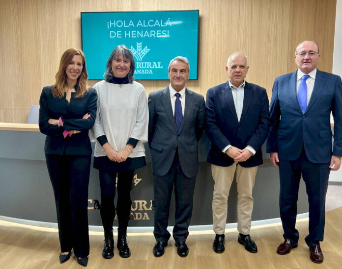 Fotografía de grupo de la inauguración.