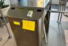 PSOE: vecinos con bono sin poder acceder a la piscina de El Juncal por falta de personal en la taquilla