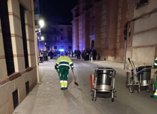 Alcalá de Henares reforzó la limpieza durante la Semana Santa con un dispositivo específico en los recorridos procesionales