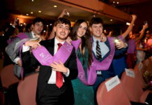 La comunidad universitaria y 600 estudiantes de grado y posgrado de la promoción 2026 celebran su graduación
