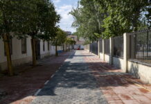 La alcaldesa pone en valor la remodelación de la calle Azucena, “una actuación histórica reclamada durante años por los vecinos”