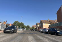El Ayuntamiento invierte 360.000 euros en mejorar la calle Gonzalo Torrente Ballester y reforzar la seguridad en el entorno escolar