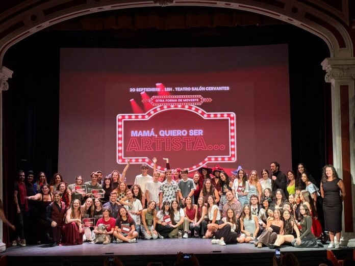 El Teatro Salón Cervantes acoge la gala del VIII Certamen de Teatro Juvenil Otra Forma de Moverte - imagen 1