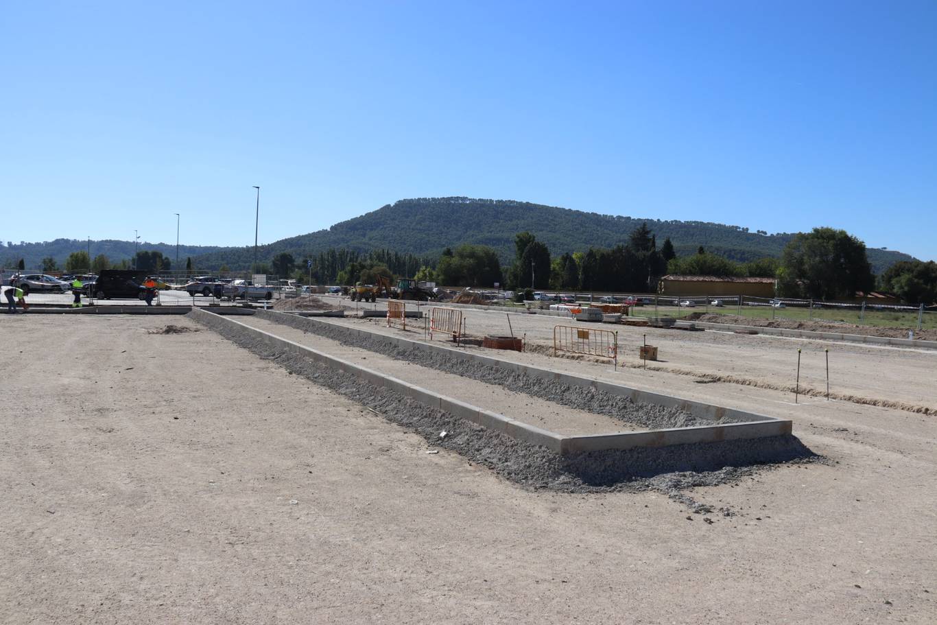 Avanzan las obras de ampliación del aparcamiento de Jiménez de Quesada en Alcalá