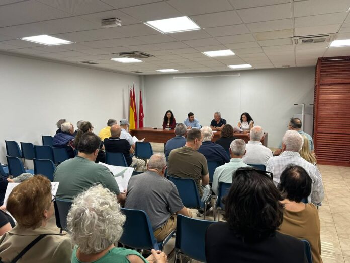 El Ayuntamiento de Alcalá informa a los vecinos del Chorrillo de la renovación de la calle Pedro del Campo - imagen 1