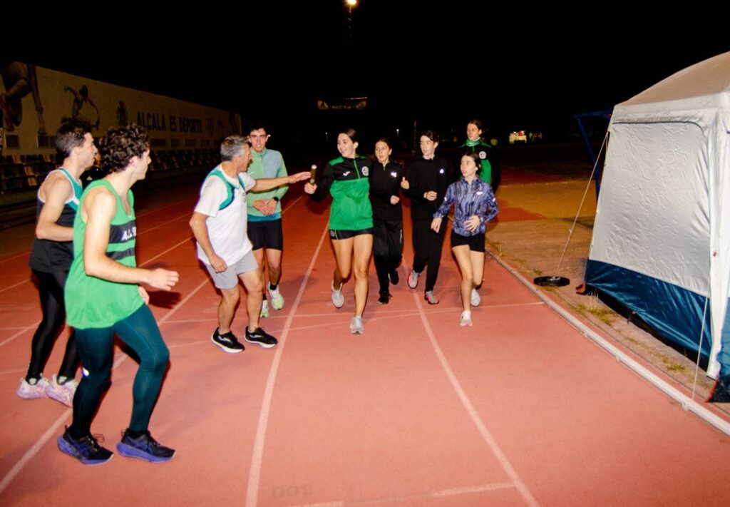 El Club Atletismo Ajalkalá celebra 50 años con un relevo de 24 horas y 268 kilómetros - imagen 3