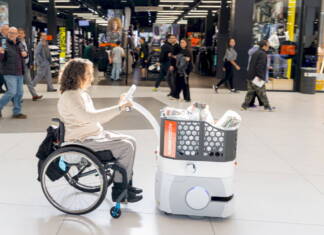 Parque Corredor prueba un robot de asistencia para personas con discapacidad y mayores